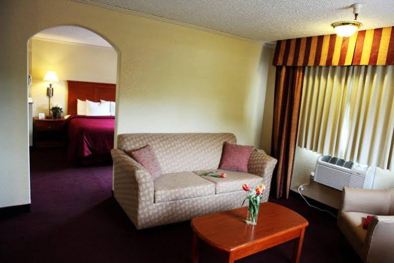 Clarion Inn Renton-Seattle Exteriör bild